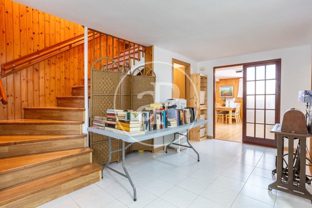 6 bedroom Villa for sale in Paterna with pool - € 1,200,000 (Ref: 9873605)