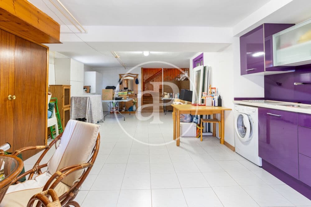 6 bedroom Villa for sale in Paterna with pool - € 1,200,000 (Ref: 9873605)