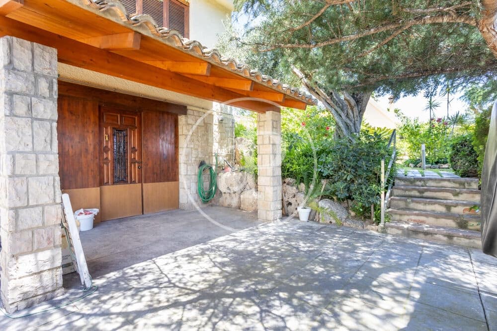 6 bedroom Villa for sale in Paterna with pool - € 1,200,000 (Ref: 9873605)