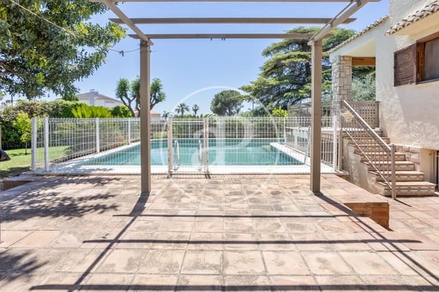 6 slaapkamer Villa te koop in Casas Verdes, Paterna met zwembad - € 1.200.000 (Ref: 9873605)
