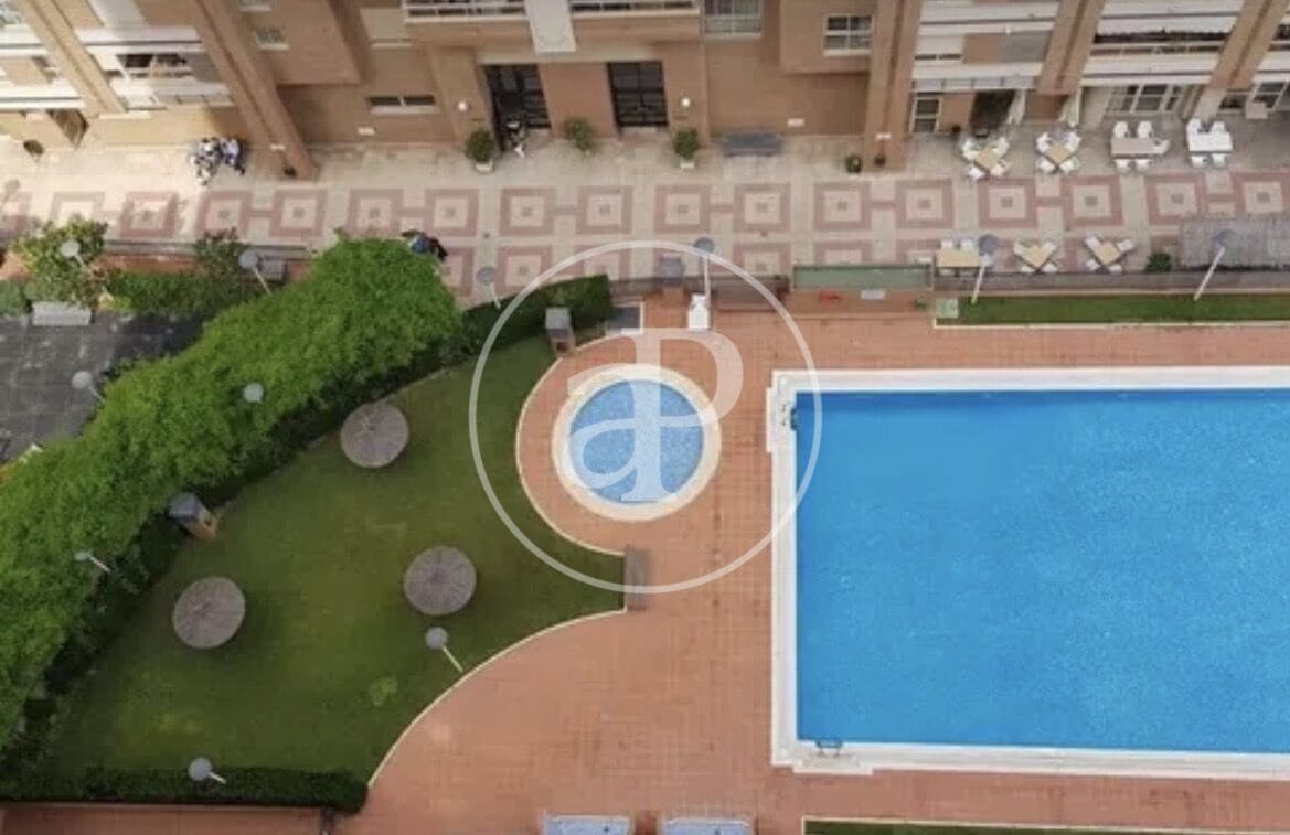 2 soverom Leilighet til leie i Valencia by med svømmebasseng - € 1 950 (Ref: 9876507)
