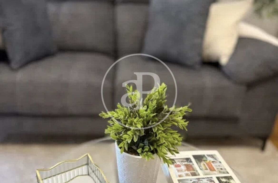 2 soverom Leilighet til leie i Valencia by med svømmebasseng - € 1 950 (Ref: 9876507)