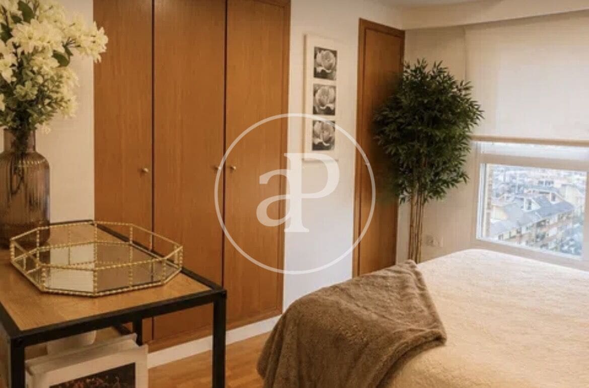 2 soverom Leilighet til leie i Valencia by med svømmebasseng - € 1 950 (Ref: 9876507)