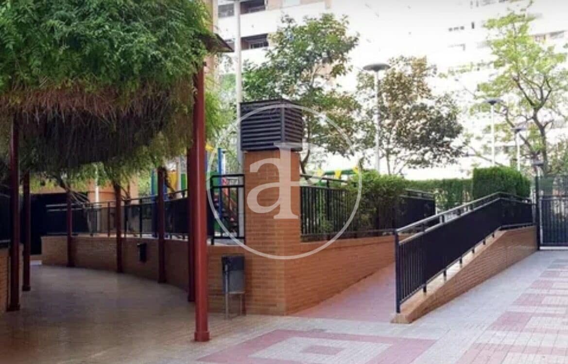 2 soverom Leilighet til leie i Valencia by med svømmebasseng - € 1 950 (Ref: 9876507)