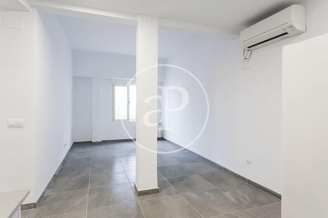 3 soveværelse Lejlighed til leje i Trinitat, Valencia by - € 1.200 (Ref: 9876509)