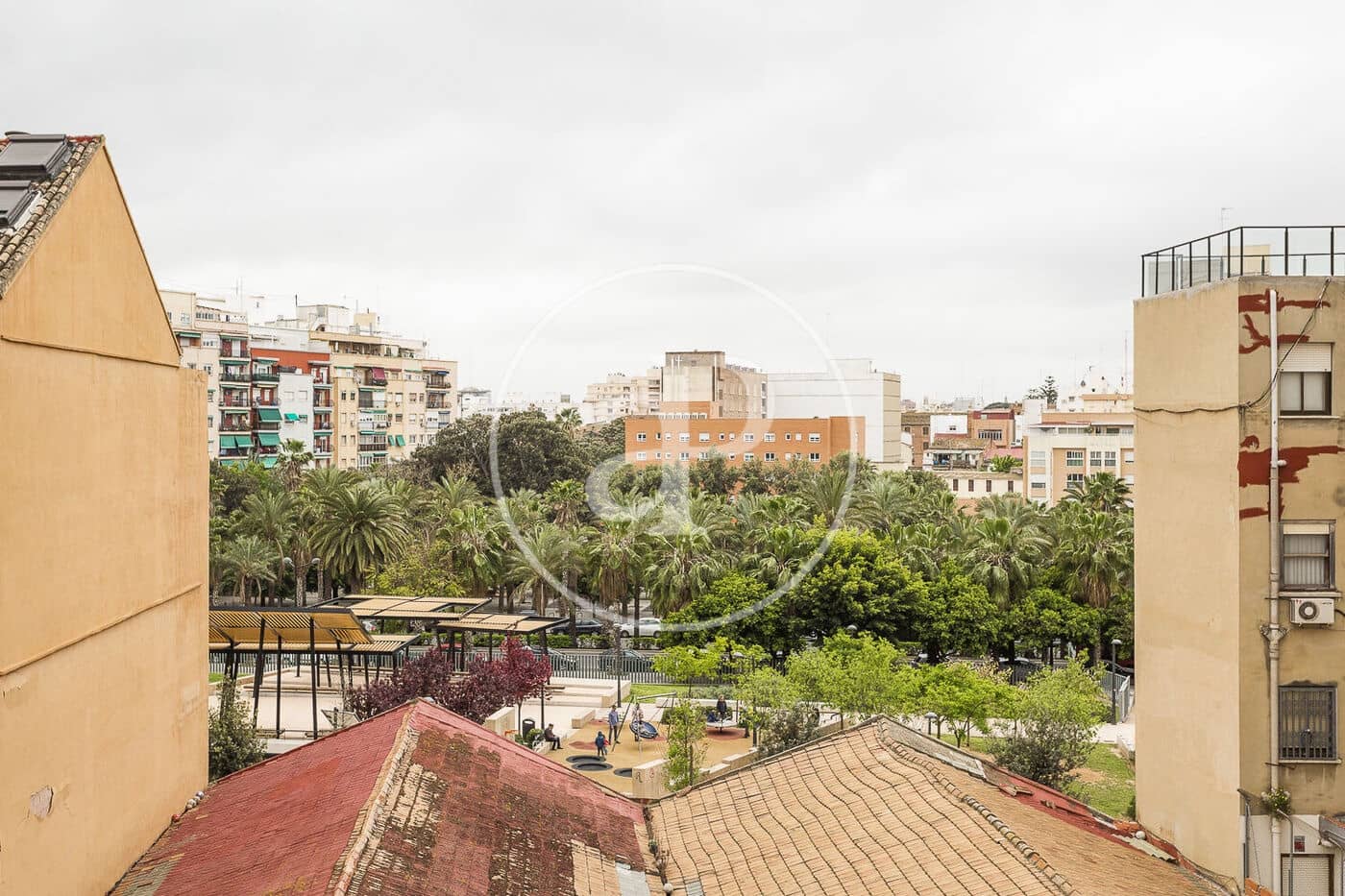 3 soveværelse Lejlighed til leje i Valencia by - € 1.200 (Ref: 9876509)