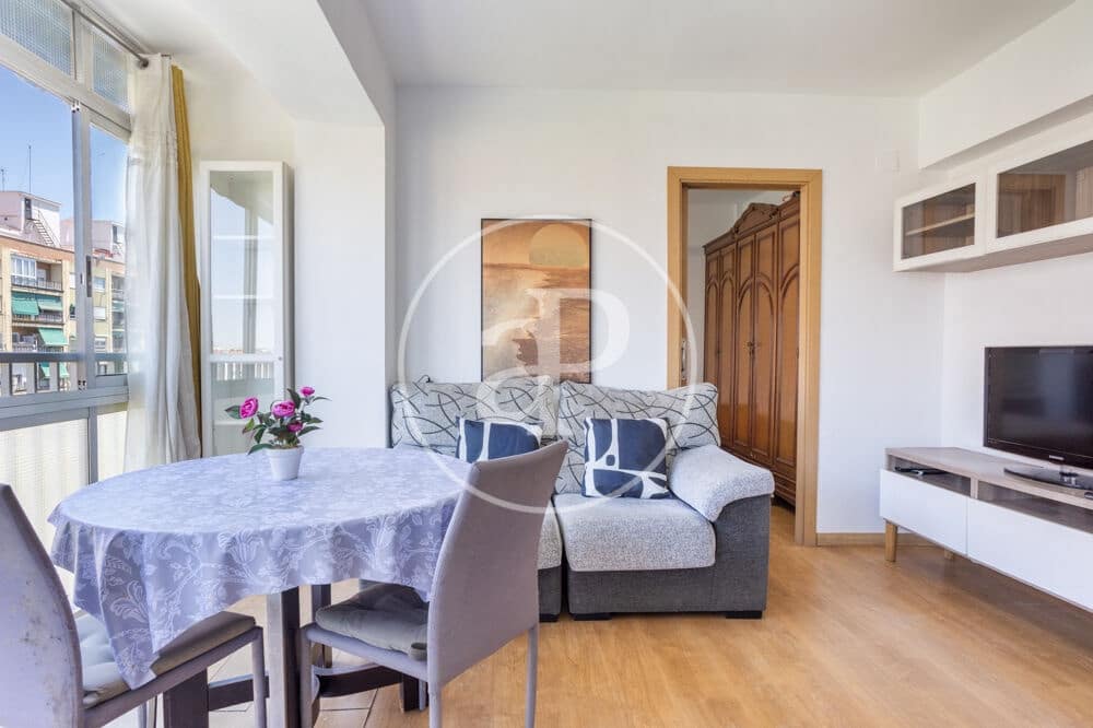 3 bedroom Apartment for rent in Valencia city - € 1,400 (Ref: 9876511)