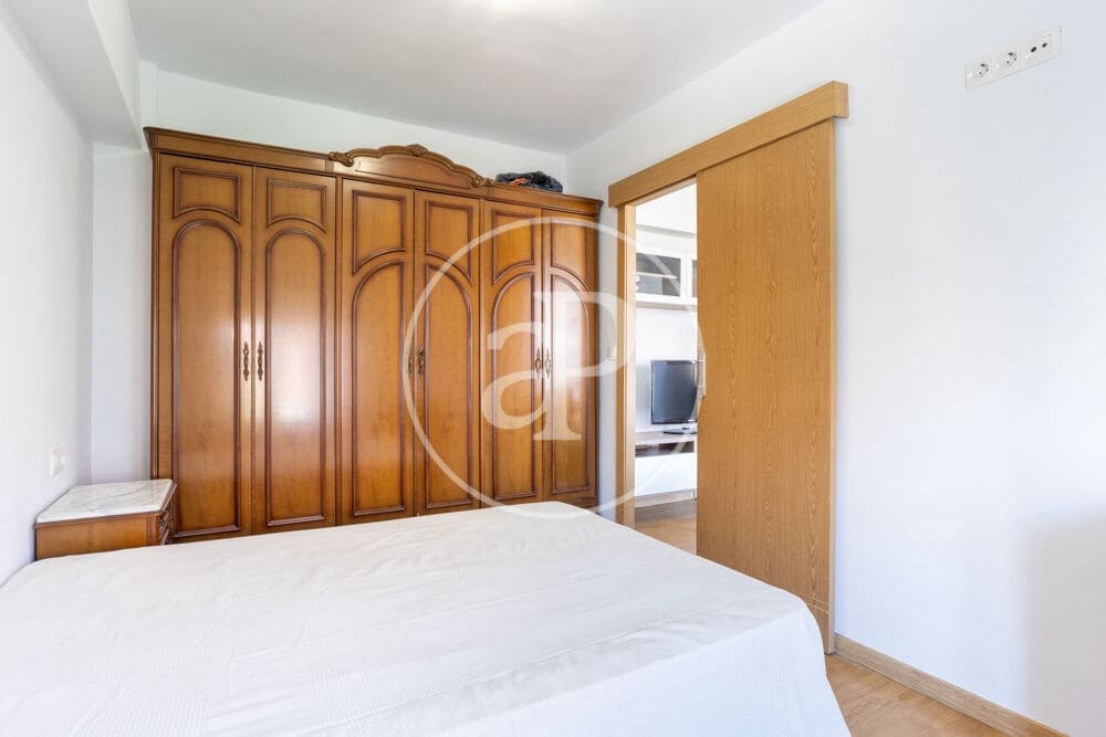 3 bedroom Apartment for rent in Valencia city - € 1,400 (Ref: 9876511)