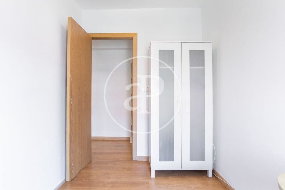 3 bedroom Apartment for rent in Valencia city - € 1,400 (Ref: 9876511)
