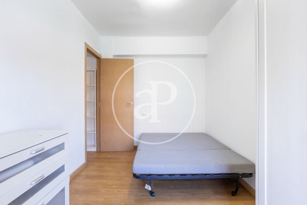 3 bedroom Apartment for rent in Valencia city - € 1,400 (Ref: 9876511)