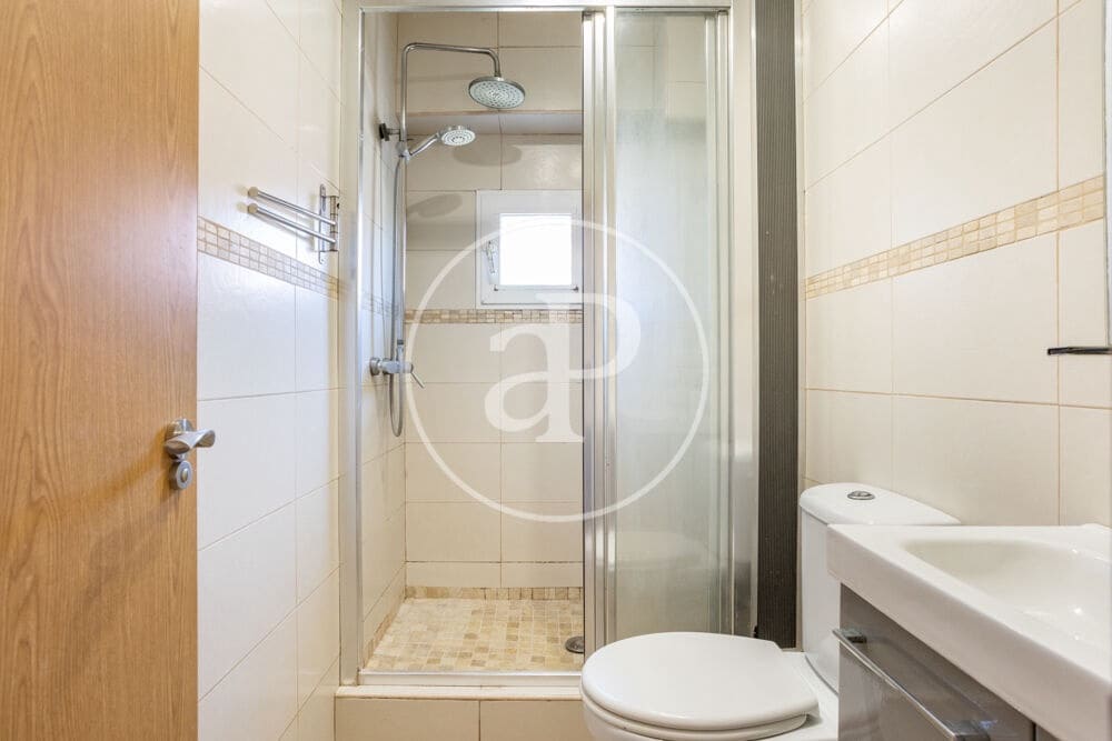 3 bedroom Apartment for rent in Valencia city - € 1,400 (Ref: 9876511)