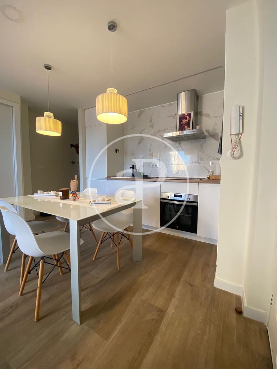2 bedroom Apartment for rent in Paiporta - € 1,200 (Ref: 9878964)