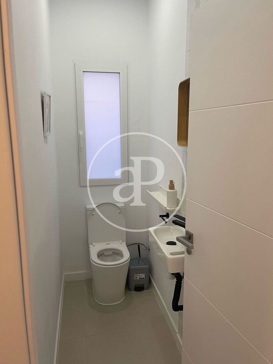 Appartement de 2 chambres à louer à Valence ville - 2 000 € (Ref: 9878965)