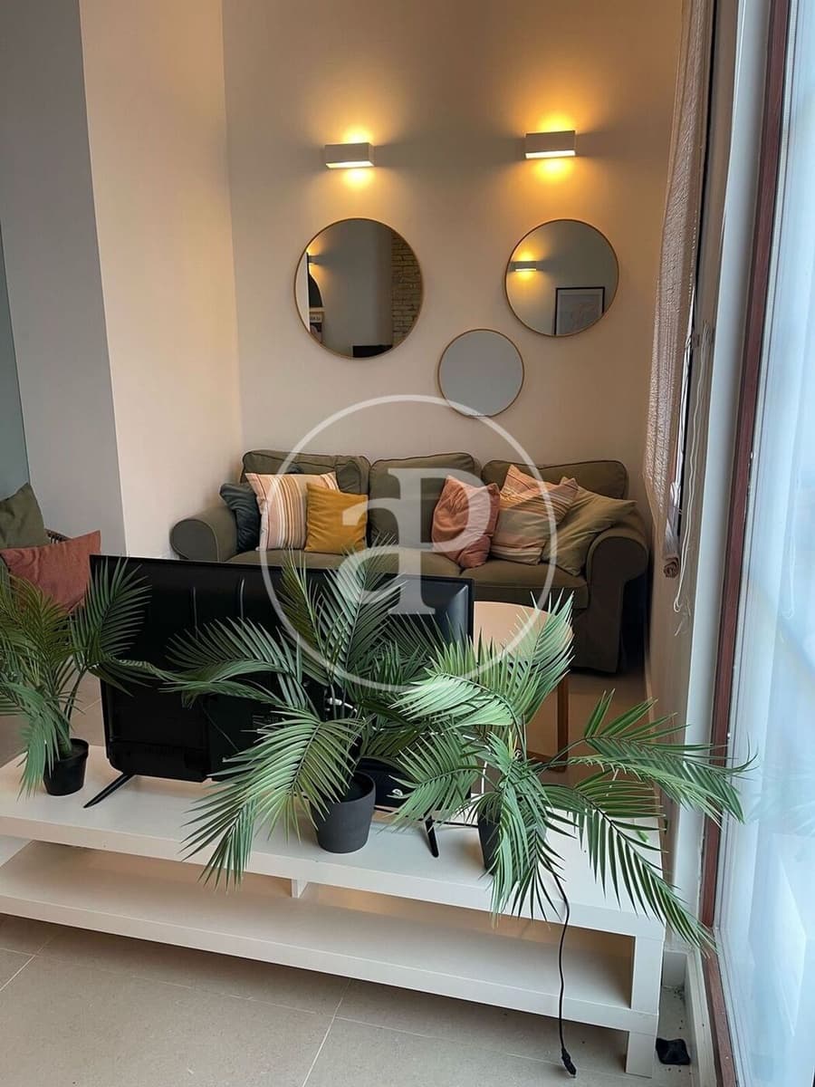 Appartement de 2 chambres à louer à Valence ville - 2 000 € (Ref: 9878965)
