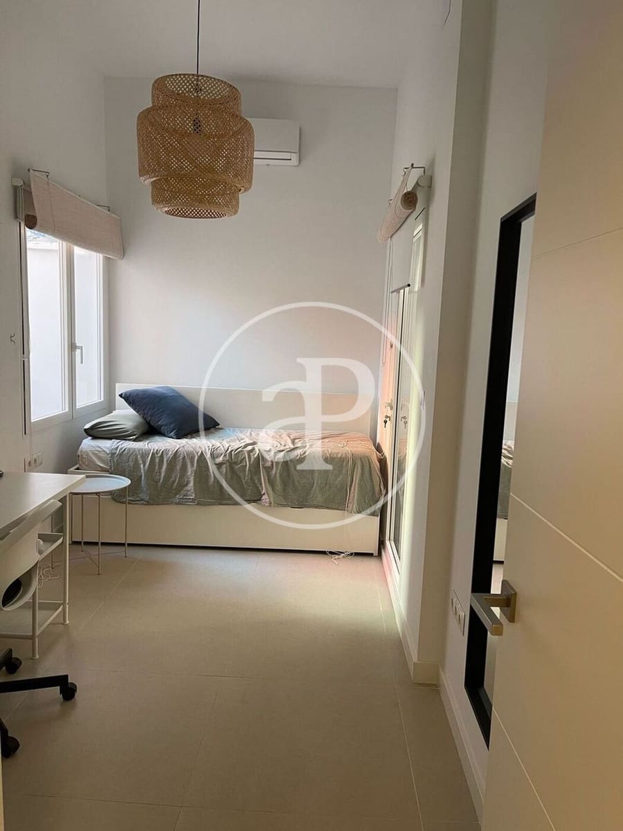 Appartement de 2 chambres à louer à Valence ville - 2 000 € (Ref: 9878965)
