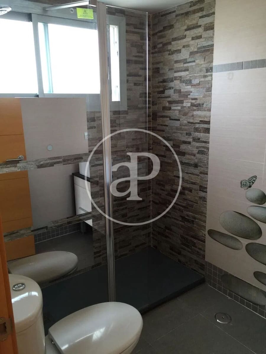 2 soverom Leilighet til leie i Valencia by med svømmebasseng garasje - € 1 600 (Ref: 9881995)