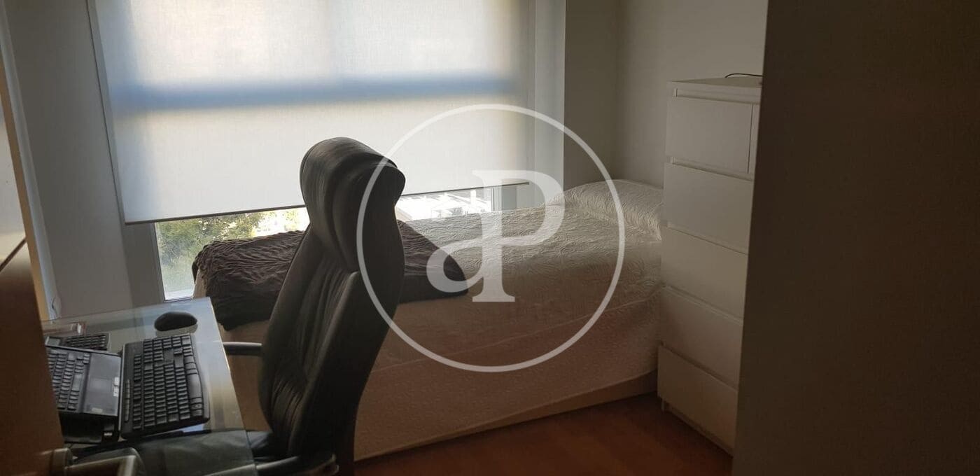 2 soverom Leilighet til leie i Valencia by med svømmebasseng garasje - € 1 600 (Ref: 9881995)
