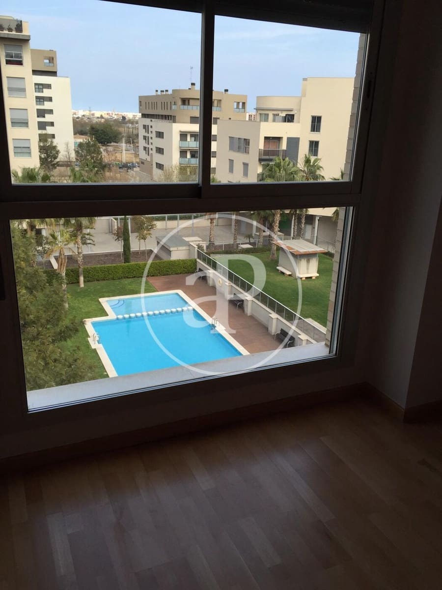 2 soverom Leilighet til leie i Valencia by med svømmebasseng garasje - € 1 600 (Ref: 9881995)