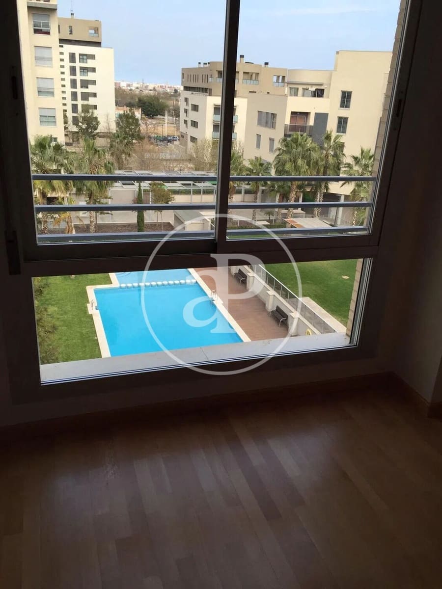 2 soverom Leilighet til leie i Valencia by med svømmebasseng garasje - € 1 600 (Ref: 9881995)