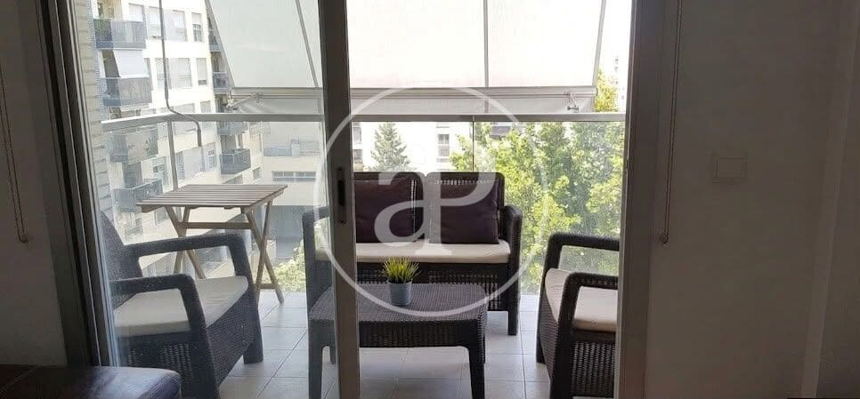 2 bedroom Apartment for rent in Valencia city with pool garage - € 1,600 (Ref: 9881995)
