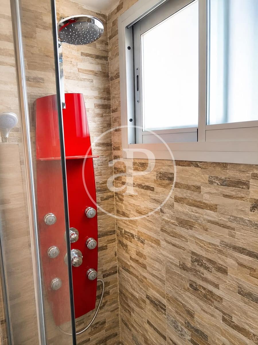 2 bedroom Apartment for rent in Valencia city with pool garage - € 1,600 (Ref: 9881995)
