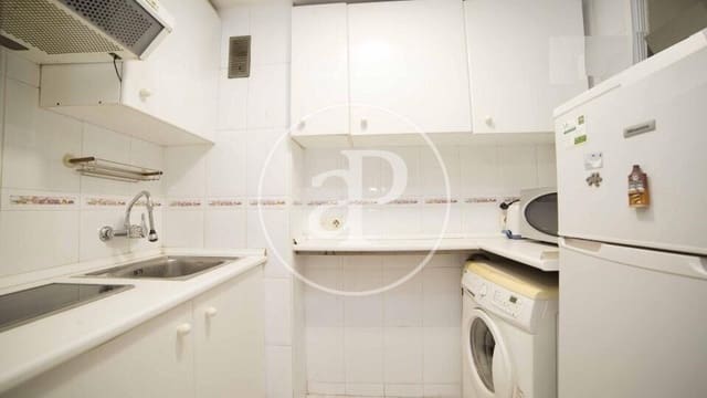 1 soveværelse Lejlighed til leje i Mestalla, Valencia by - € 1.200 (Ref: 9881997)