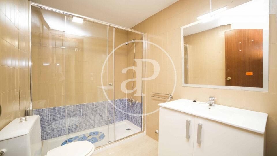 1 soveværelse Lejlighed til leje i Valencia by - € 1.200 (Ref: 9881997)
