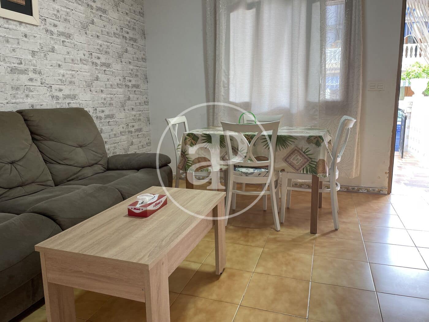 3 soveværelse Lejlighed til leje i Alicante by med garage - € 950 (Ref: 9884906)
