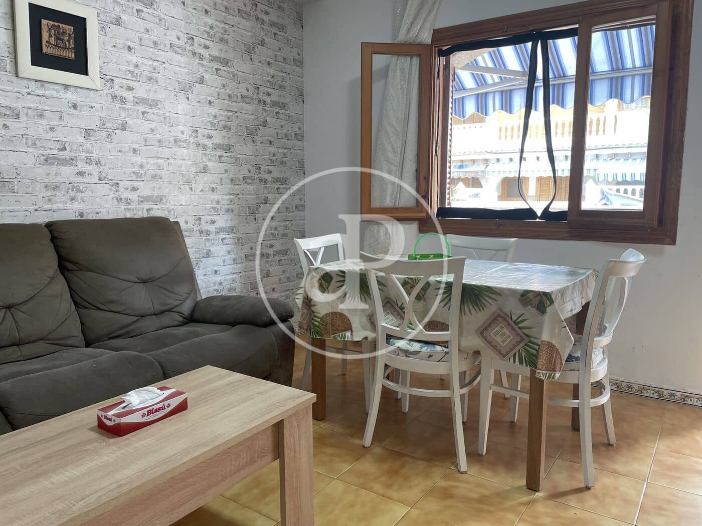 3 soveværelse Lejlighed til leje i Alicante by med garage - € 950 (Ref: 9884906)