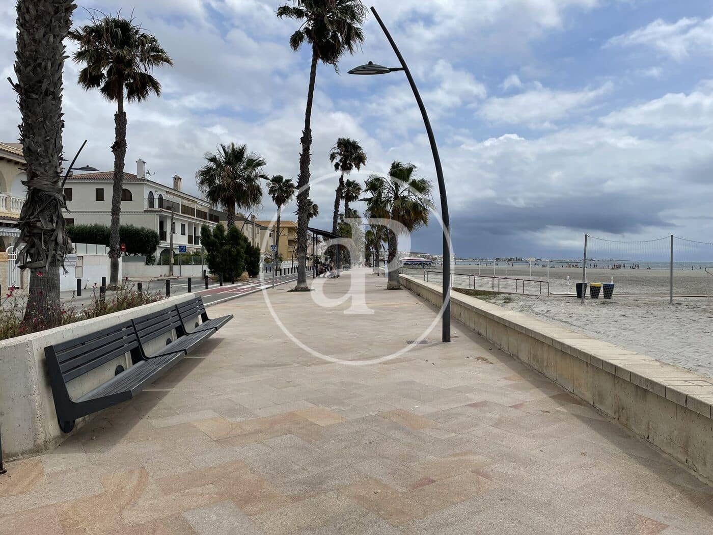 3 soveværelse Lejlighed til leje i Alicante by med garage - € 950 (Ref: 9884906)