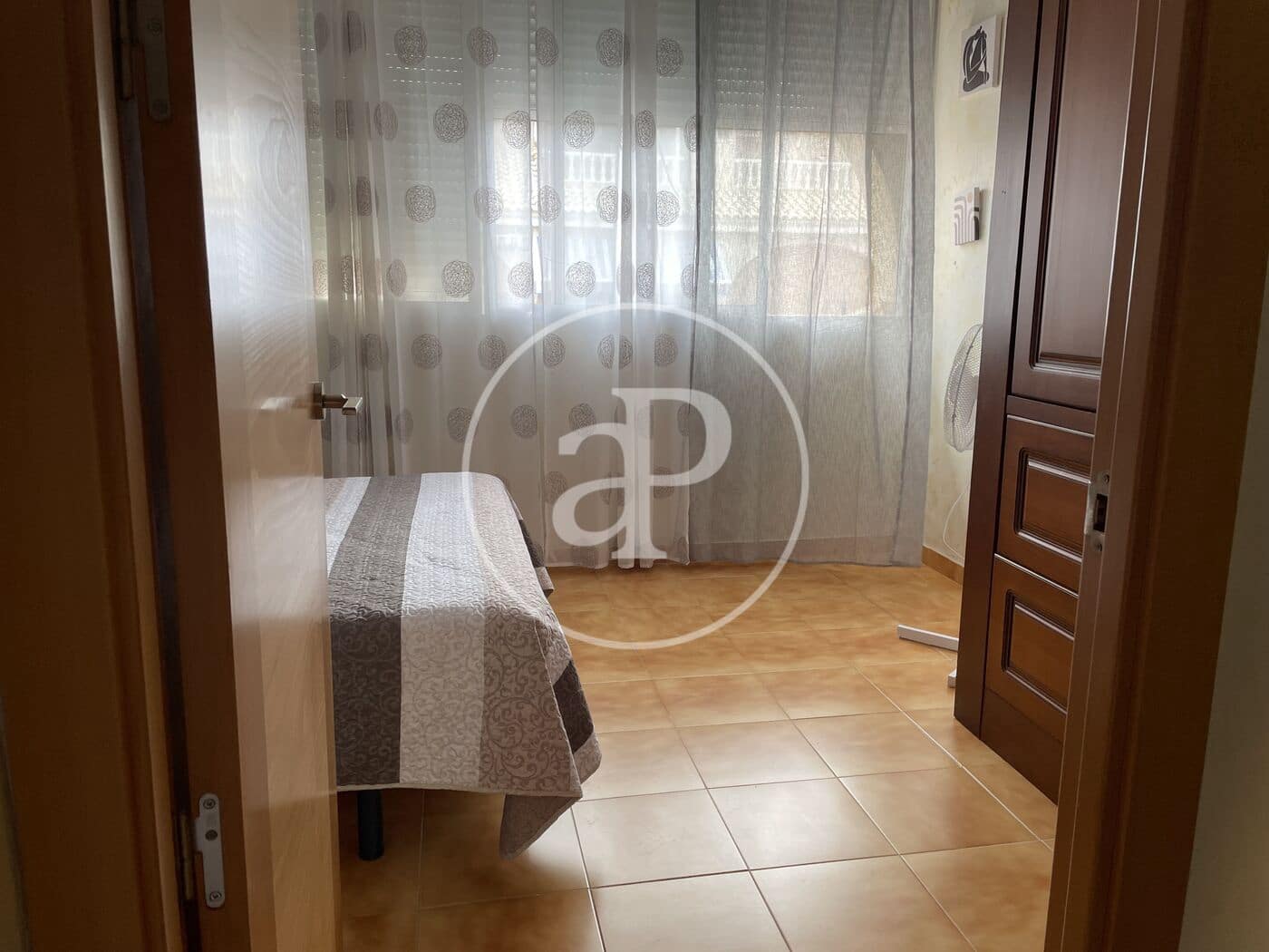 3 soveværelse Lejlighed til leje i Alicante by med garage - € 950 (Ref: 9884906)