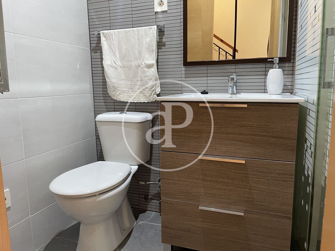 3 soveværelse Lejlighed til leje i Alicante by med garage - € 950 (Ref: 9884906)