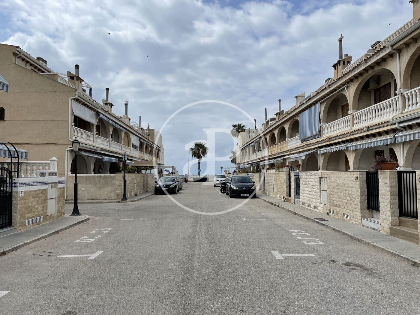 3 soveværelse Lejlighed til leje i Alicante by med garage - € 950 (Ref: 9884906)