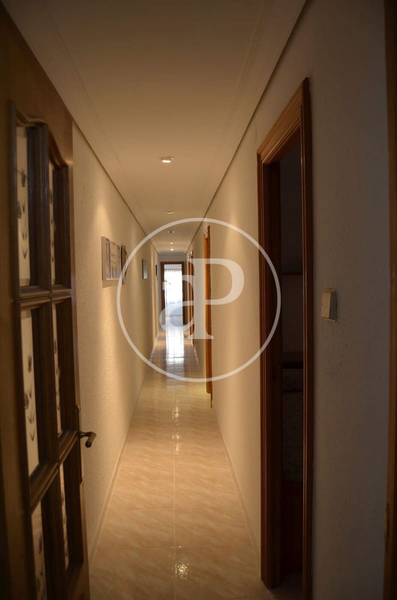 4 soveværelse Lejlighed til leje i Valencia by - € 1.400 (Ref: 9884907)
