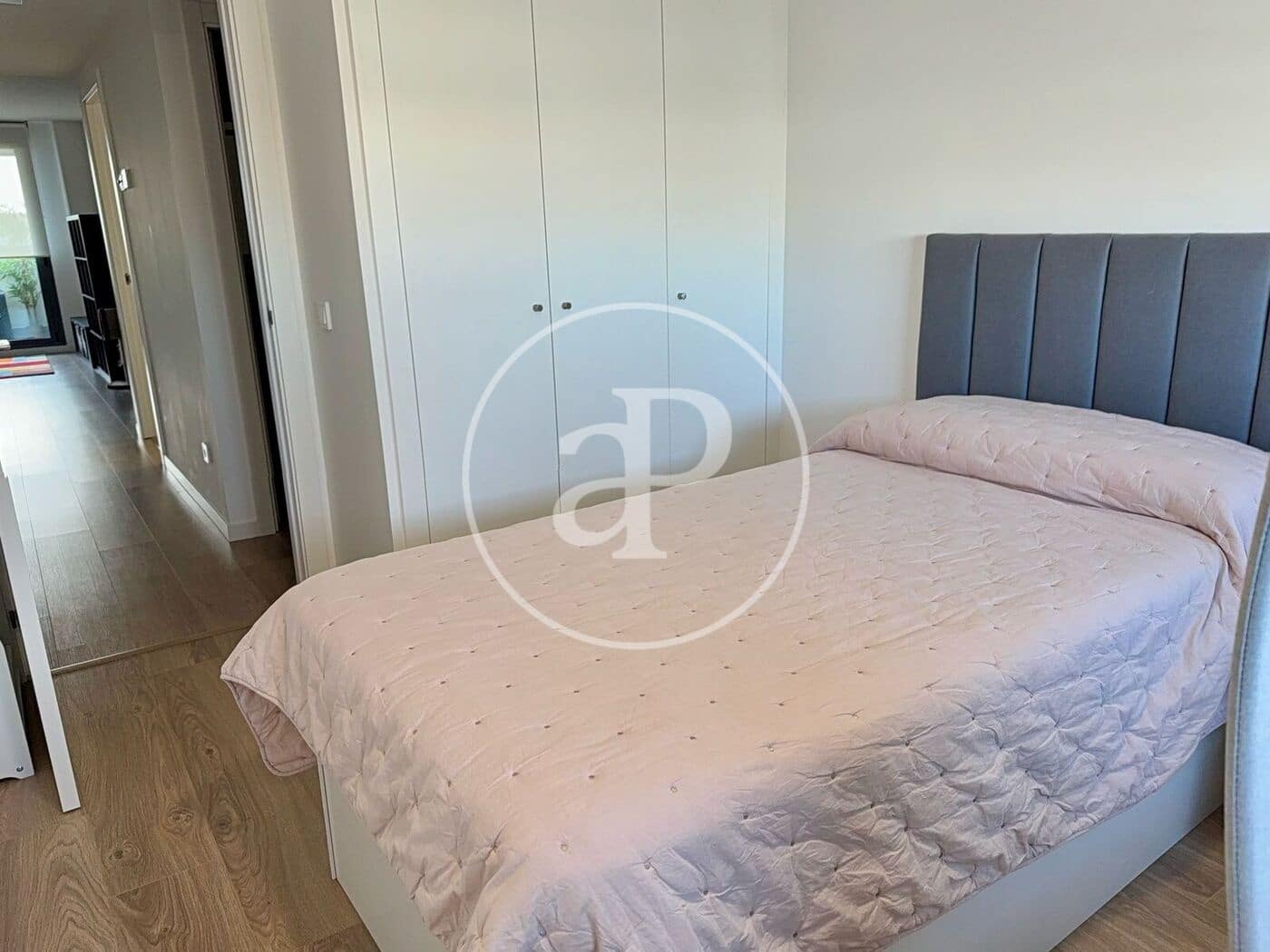 2 soverom Leilighet til leie i Valencia by med svømmebasseng garasje - € 1 975 (Ref: 9890470)