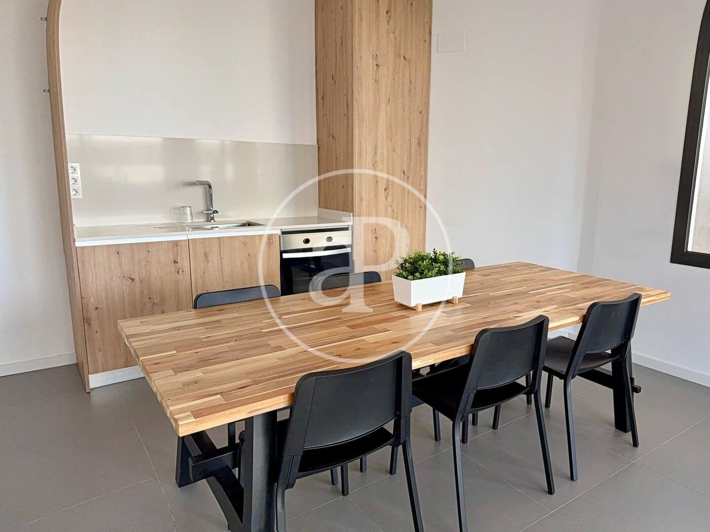 2 soverom Leilighet til leie i Valencia by med svømmebasseng garasje - € 1 975 (Ref: 9890470)