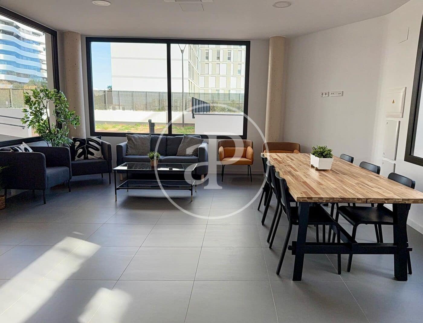 2 soverom Leilighet til leie i Valencia by med svømmebasseng garasje - € 1 975 (Ref: 9890470)
