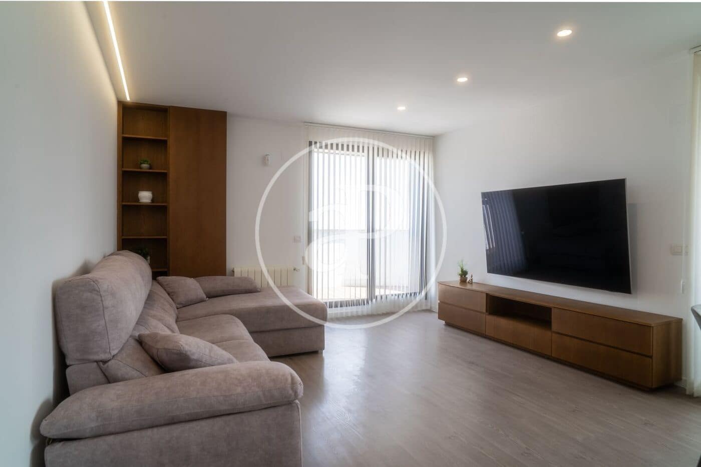 3 slaapkamer Appartement te huur in Valencia stad met zwembad garage - € 3.500 (Ref: 9890471)