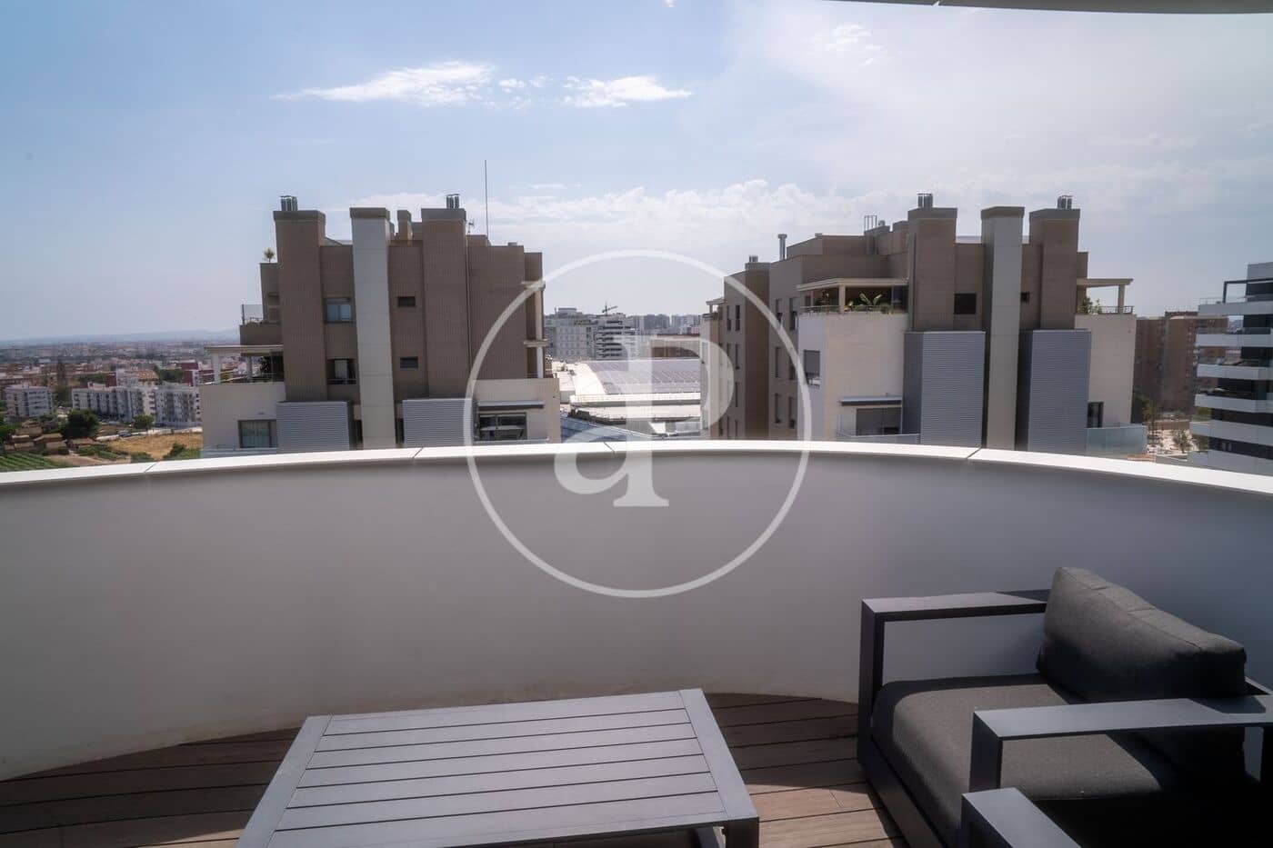 3 slaapkamer Appartement te huur in Valencia stad met zwembad garage - € 3.500 (Ref: 9890471)