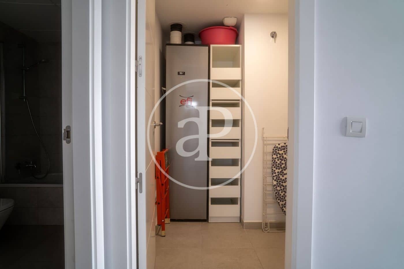 3 slaapkamer Appartement te huur in Valencia stad met zwembad garage - € 3.500 (Ref: 9890471)