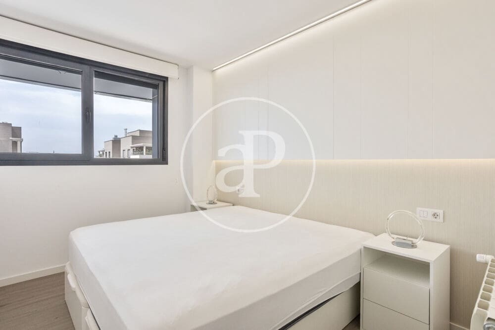 3 bedroom Penthouse for rent in Valencia city with pool garage - € 3,500 (Ref: 9890471)