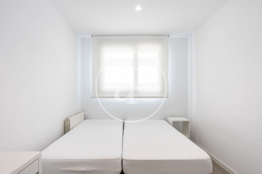 3 bedroom Penthouse for rent in Valencia city with pool garage - € 3,500 (Ref: 9890471)
