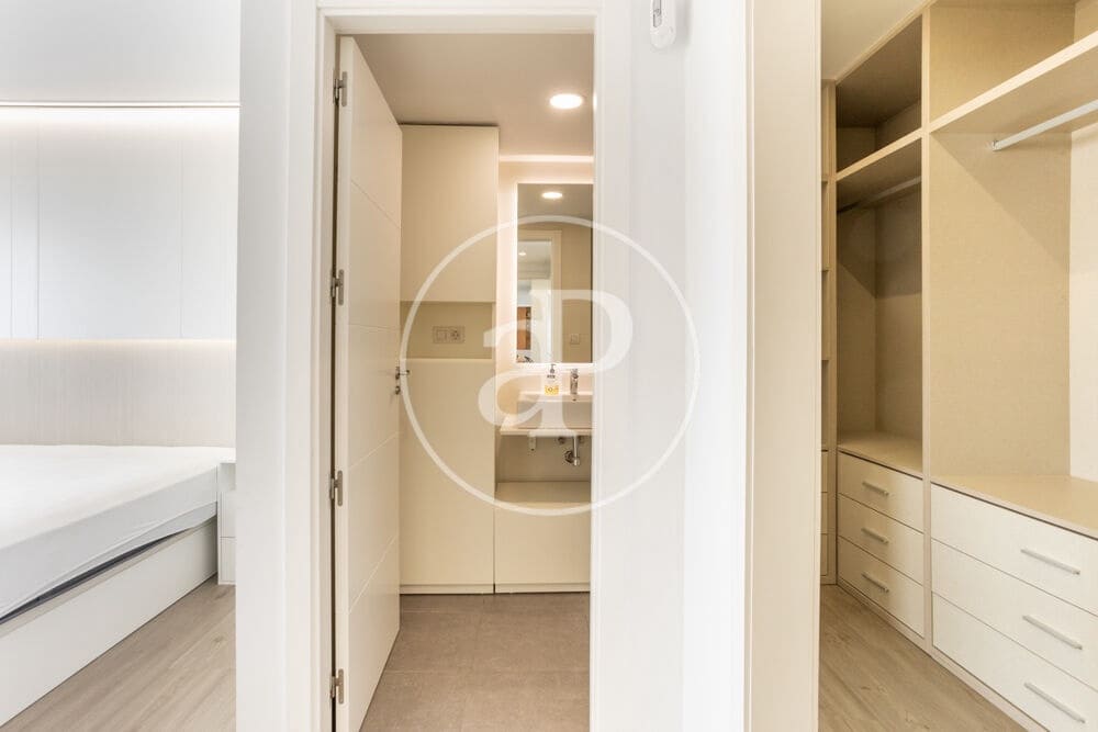 3 bedroom Penthouse for rent in Valencia city with pool garage - € 3,500 (Ref: 9890471)