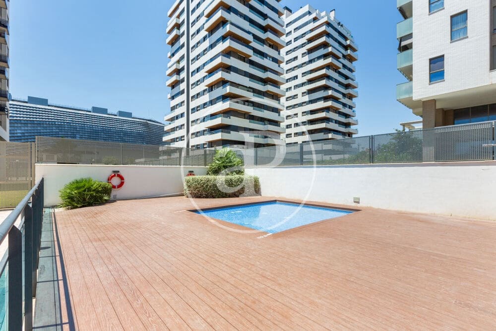 3 bedroom Penthouse for rent in Valencia city with pool garage - € 3,500 (Ref: 9890471)