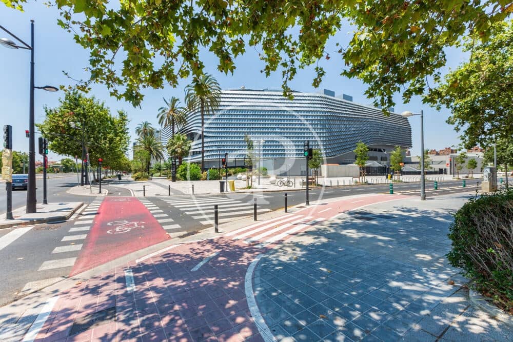3 bedroom Penthouse for rent in Valencia city with pool garage - € 3,500 (Ref: 9890471)