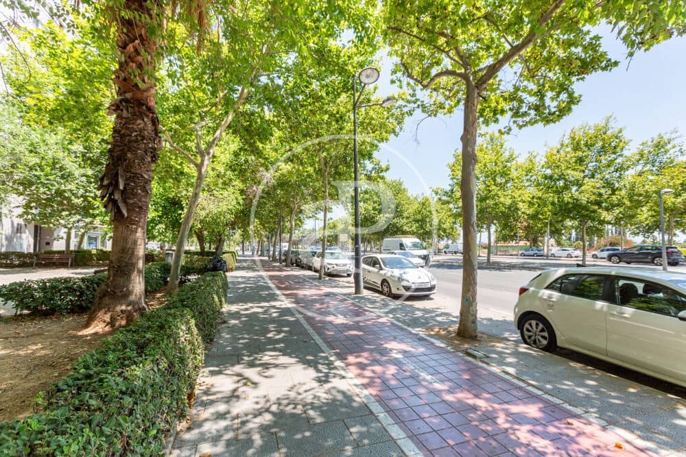 3 bedroom Penthouse for rent in Valencia city with pool garage - € 3,500 (Ref: 9890471)