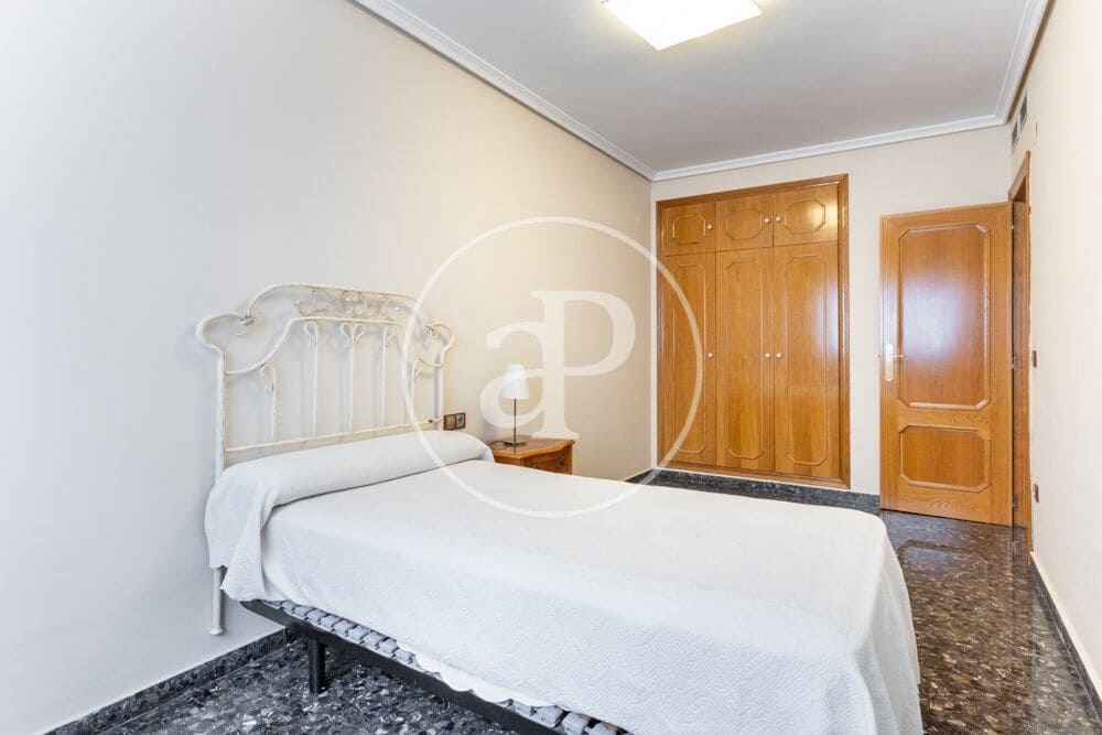 4 camera da letto Appartamento da affittare in Burjassot con garage - 1.800 € (Rif: 9890472)