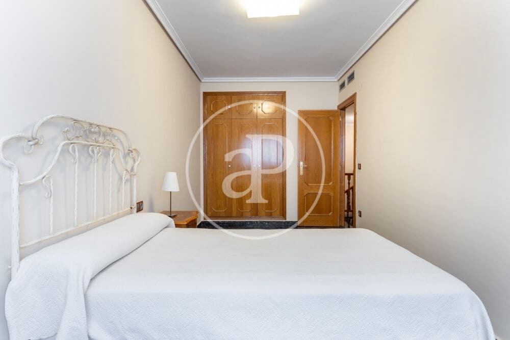 4 camera da letto Appartamento da affittare in Burjassot con garage - 1.800 € (Rif: 9890472)
