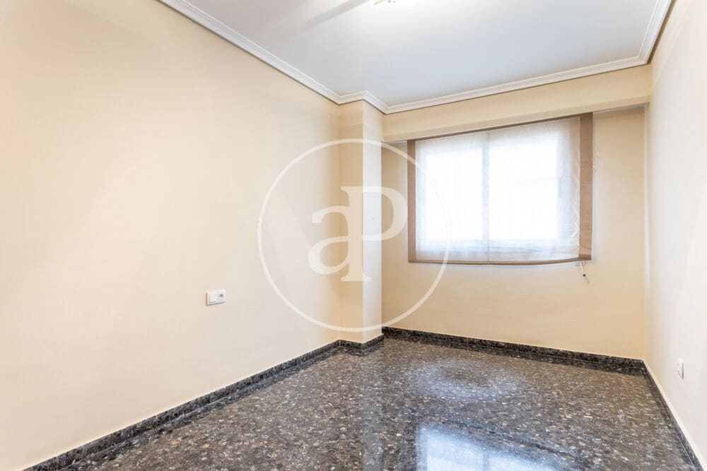 4 camera da letto Appartamento da affittare in Burjassot con garage - 1.800 € (Rif: 9890472)