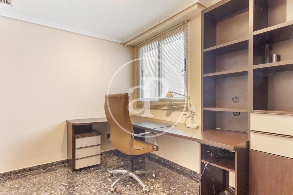 4 camera da letto Appartamento da affittare in Burjassot con garage - 1.800 € (Rif: 9890472)
